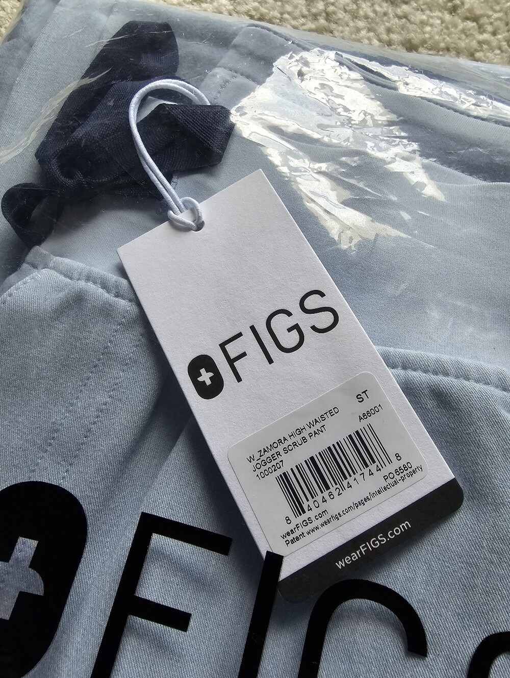 FIGS CHAMBRAY SCRUB SET. - Picture 4 of 6